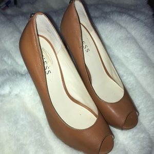 Guess tan/camel  heels stiletto 👠 leather